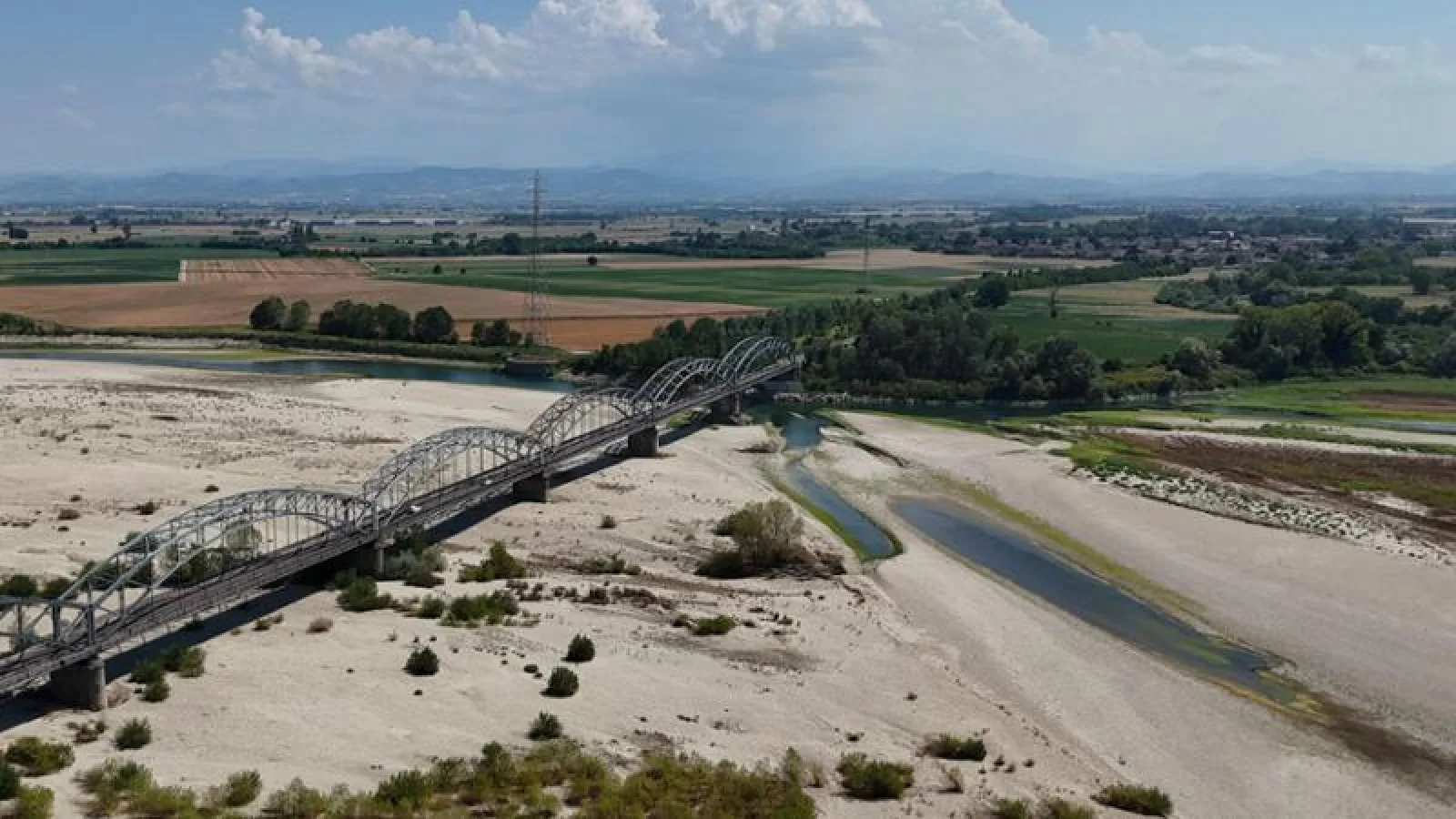 ITALIA BRUCIA, AGRICOLTURA IN GINOCCHIO, CERCASI GOVERNO
